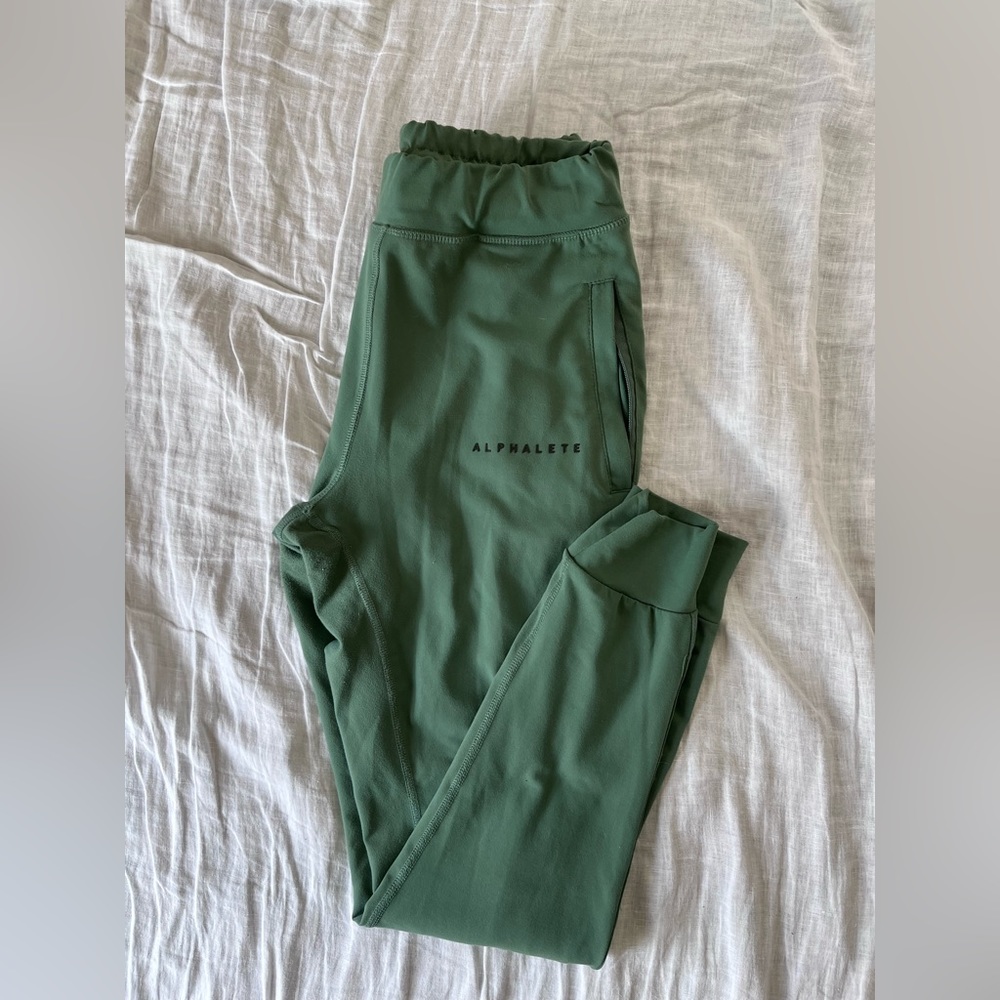 Alphalete Joggers